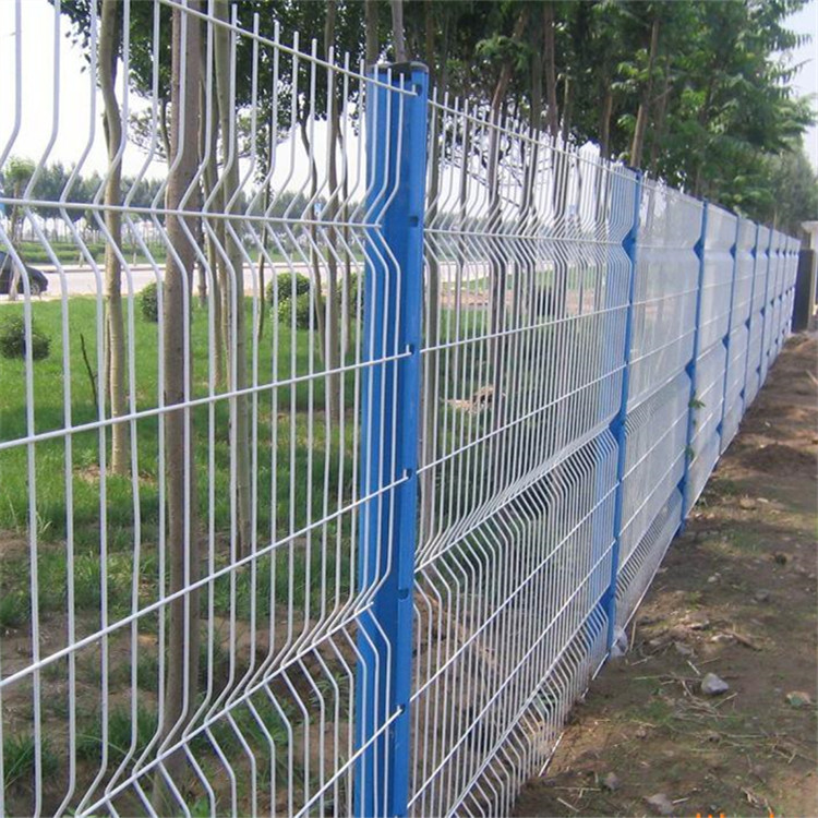 桃型柱防護(hù)網(wǎng)案例展示圖片1 桃型柱防護(hù)網(wǎng)案例展示圖片1